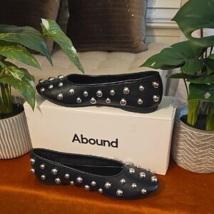 Like New Abound Black Silver Studded Flats